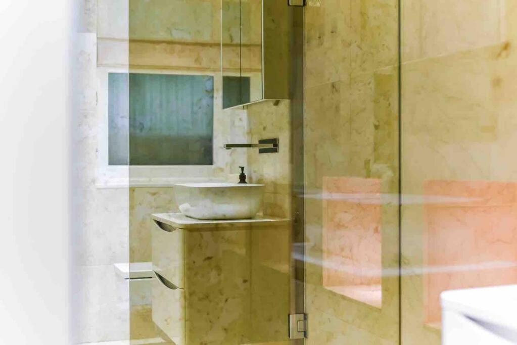 לונדון Luxury Modern Apartment מראה חיצוני תמונה